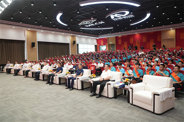 2025年瑪鋼助學金頒發儀式在新利娱乐体育官网隆重舉行